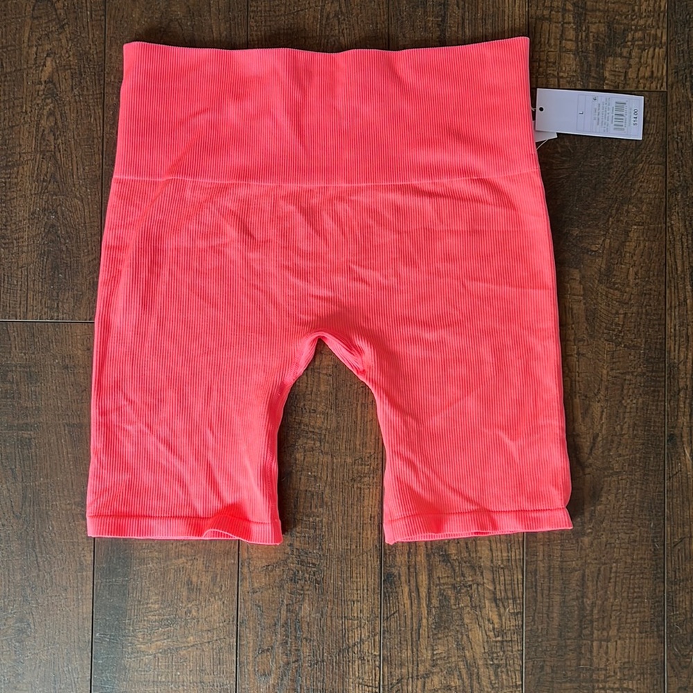 Women’s biker shorts